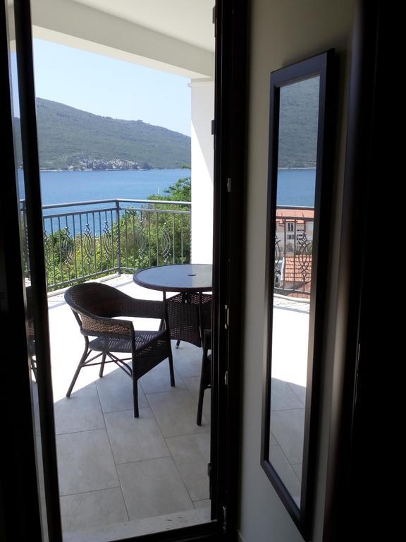 Jedro Apartmani Herceg Novi Exteriör bild